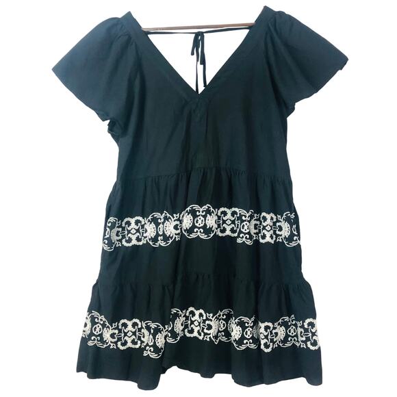 Old Navy Embroidered Flutter-Sleeve Dress XL Black and White Tiered EUC - Picture 3 of 16